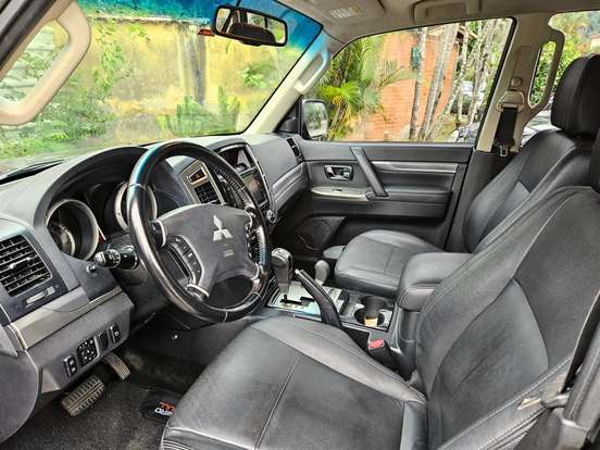 MITSUBISHI-PAJERO-3.2 HPE 4X4 7 LUGARES 16V TURBO INTERCOOLER DIESEL 4P AUTOMÁTICO MITSUBISHI-PAJERO-2018