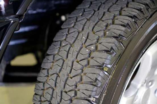 MITSUBISHI-PAJERO TR4-2004