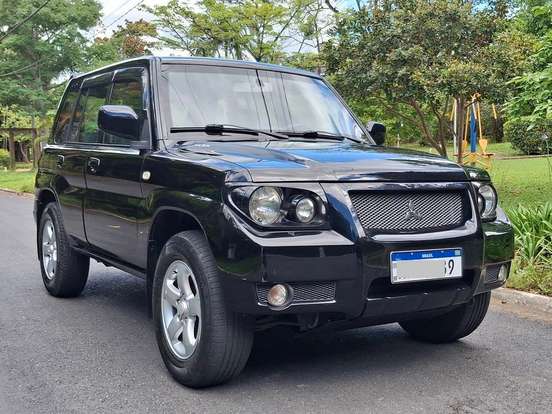 MITSUBISHI-PAJERO TR4-2.0 4X4 16V 140CV FLEX 4P AUTOMÁTICO MITSUBISHI-PAJERO TR4-2009