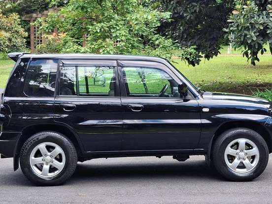 MITSUBISHI-PAJERO TR4-2.0 4X4 16V 140CV FLEX 4P AUTOMÁTICO MITSUBISHI-PAJERO TR4-2009