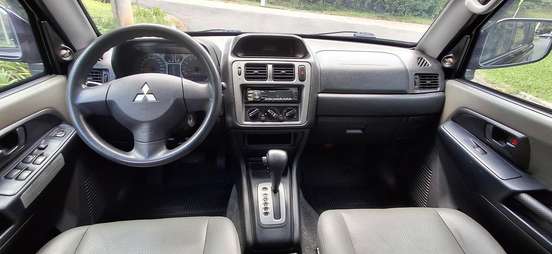MITSUBISHI-PAJERO TR4-2.0 4X4 16V 140CV FLEX 4P AUTOMÁTICO MITSUBISHI-PAJERO TR4-2009
