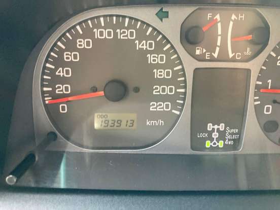 MITSUBISHI-PAJERO TR4-2008
