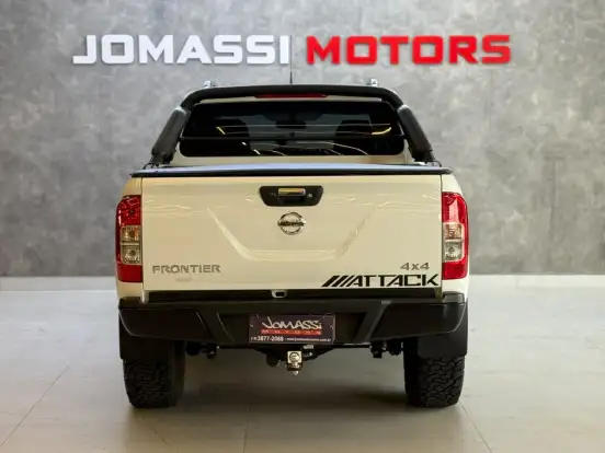 NISSAN-FRONTIER-2020