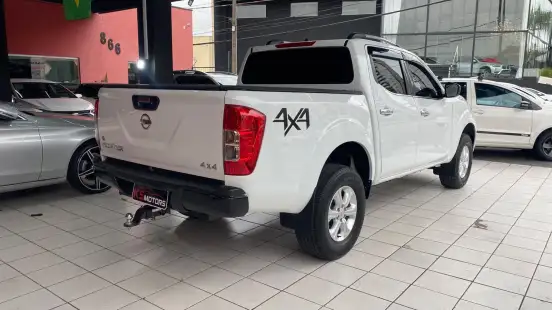 NISSAN-FRONTIER-2021