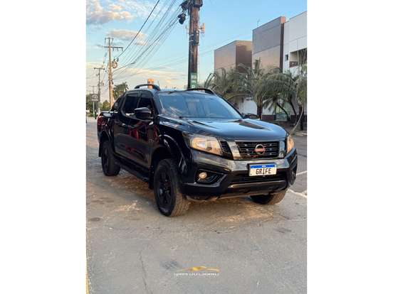 NISSAN-FRONTIER-2019