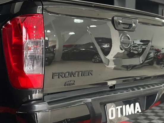 NISSAN-FRONTIER-2.3 16V TURBO DIESEL LE CD 4X4 AUTOMÁTICO NISSAN-FRONTIER-2021
