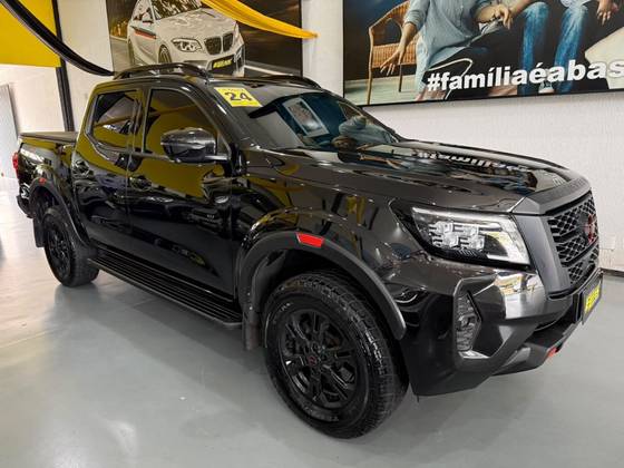 NISSAN FRONTIER 2.3 16V TURBO DIESEL PRO4X CD 4X4 AUTOMÁTICO