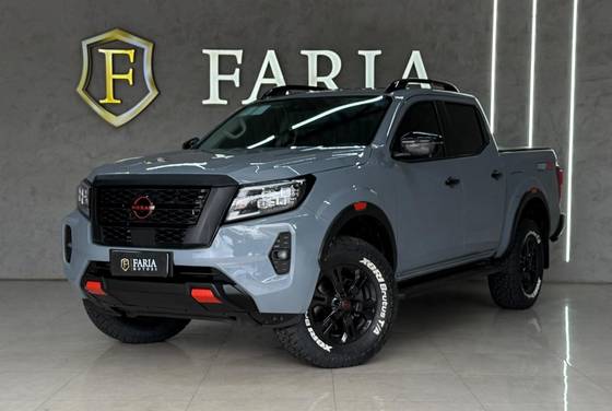 NISSAN FRONTIER 2.3 16V TURBO DIESEL PRO4X CD 4X4 AUTOMÁTICO