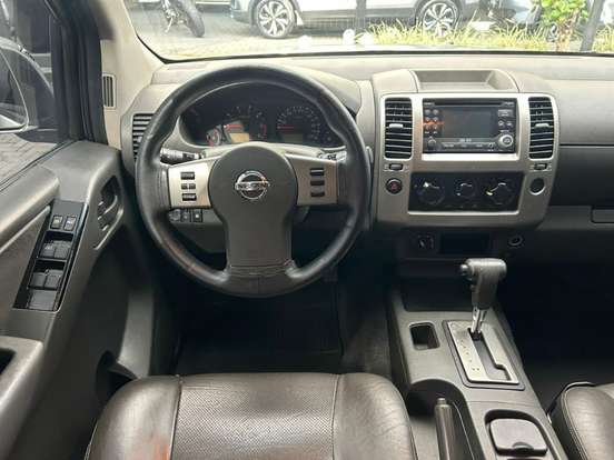 NISSAN-FRONTIER-2011