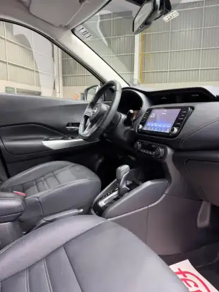 NISSAN-KICKS-2023