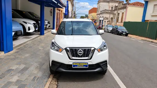 NISSAN-KICKS-2020
