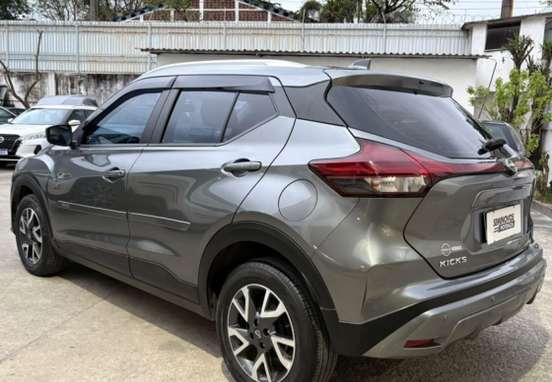 NISSAN-KICKS-2023