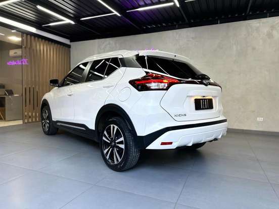 NISSAN-KICKS-2024