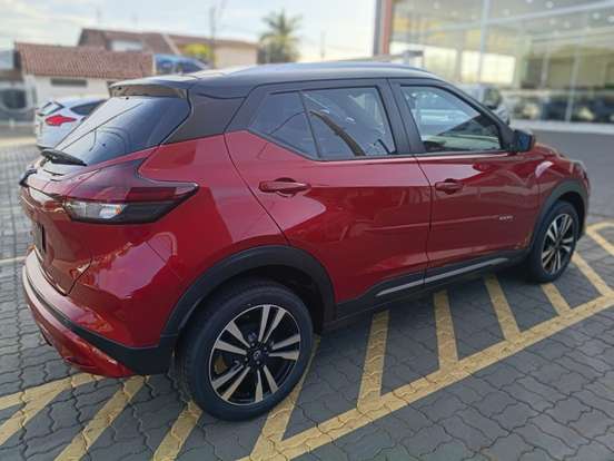 NISSAN-KICKS-2023