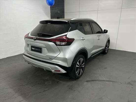 NISSAN-KICKS-2023