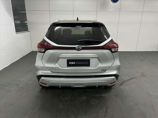 NISSAN-KICKS-2023