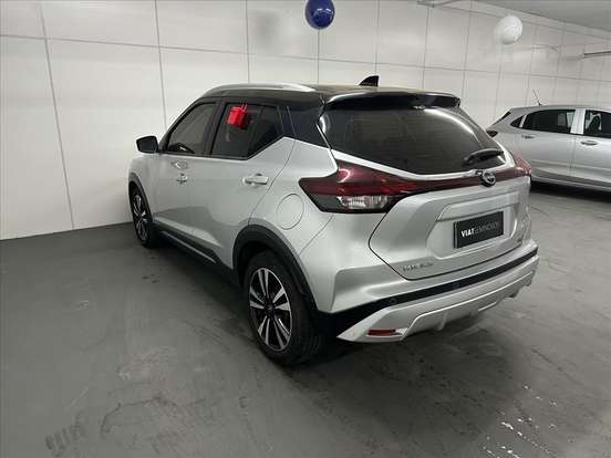 NISSAN-KICKS-2023
