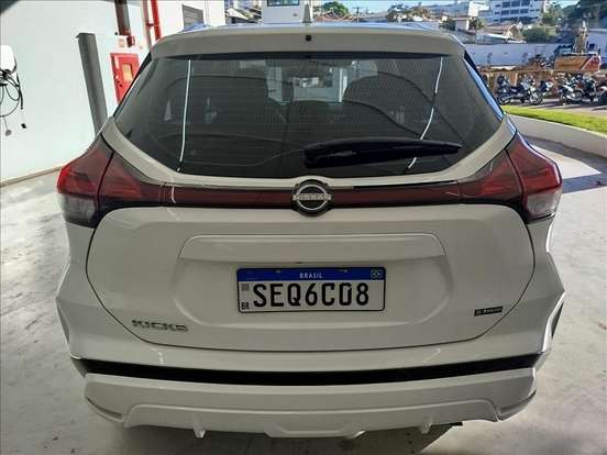 NISSAN-KICKS-2023
