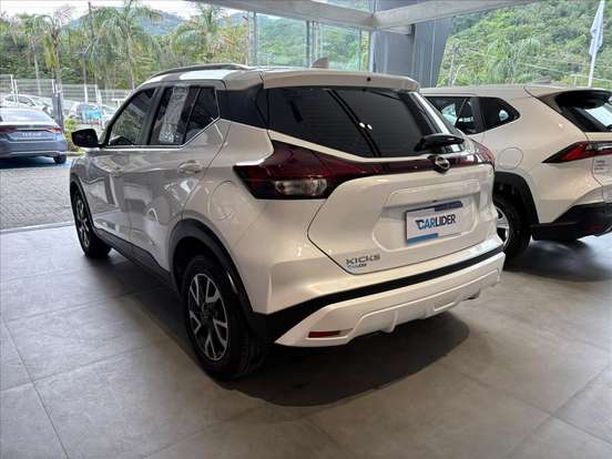 NISSAN-KICKS-2024