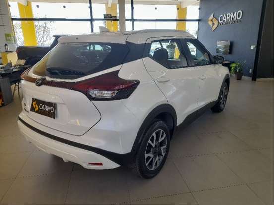 NISSAN-KICKS-2023