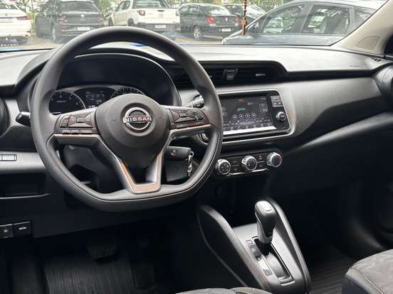 NISSAN-KICKS-2023
