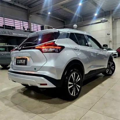 NISSAN-KICKS PLAY-2025