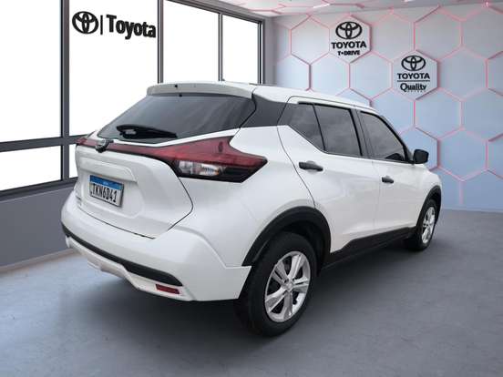 NISSAN-KICKS PLAY-2025