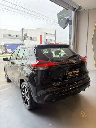 NISSAN-KICKS PLAY-2025
