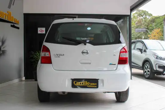 NISSAN-LIVINA-2012