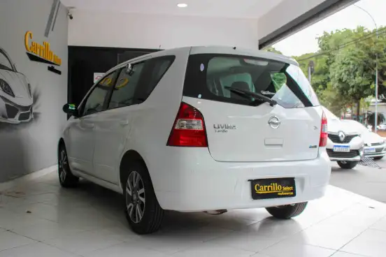 NISSAN-LIVINA-2012