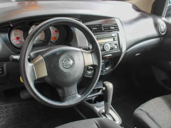 NISSAN-LIVINA-1.8 S 16V FLEX 4P AUTOMÁTICO NISSAN-LIVINA-2012
