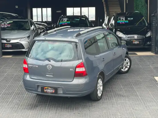 NISSAN-LIVINA-1.8 SL 16V FLEX 4P AUTOMÁTICO NISSAN-LIVINA-2012