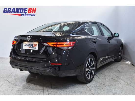 NISSAN-SENTRA-2023