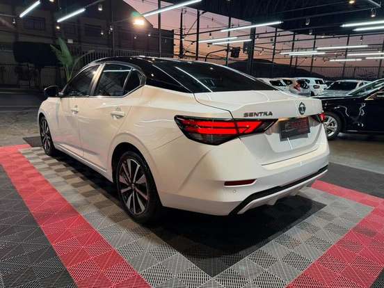 NISSAN-SENTRA-2023
