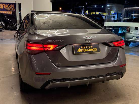 NISSAN-SENTRA-2023