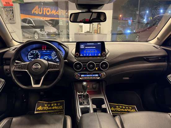 NISSAN-SENTRA-2023