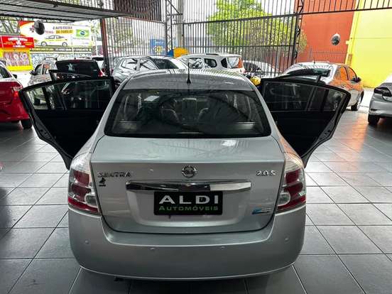 NISSAN-SENTRA-2011