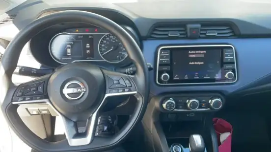 NISSAN-VERSA-2023