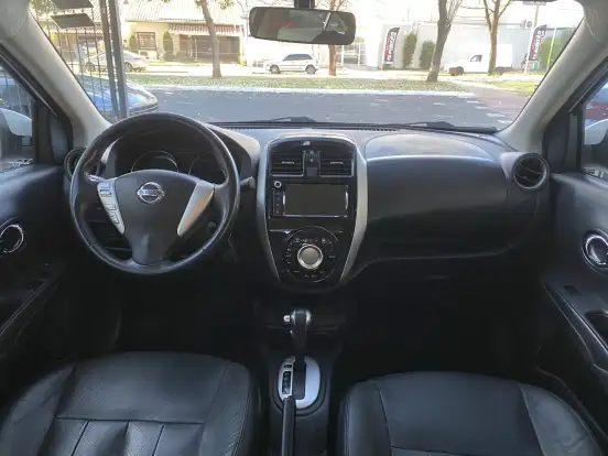 NISSAN-VERSA-2018