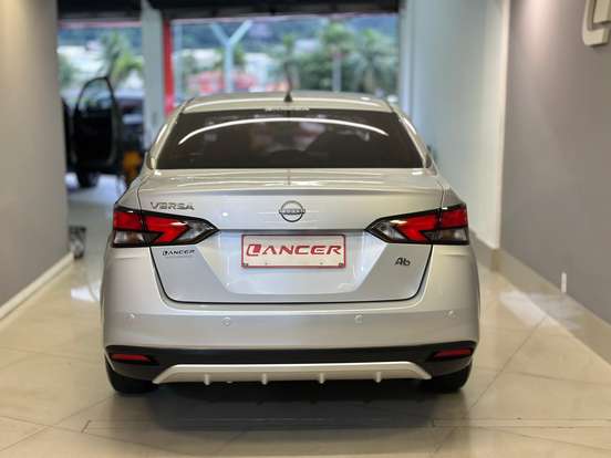 NISSAN-VERSA-2024