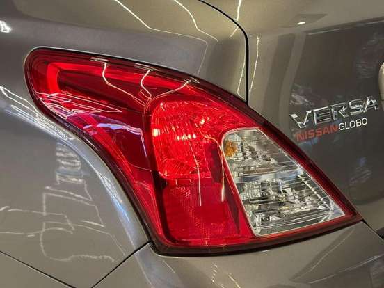 NISSAN-VERSA-1.6 16V FLEX SL 4P MANUAL NISSAN-VERSA-2015