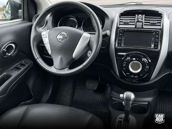 NISSAN-VERSA-2018