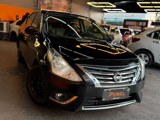 NISSAN-VERSA-2016