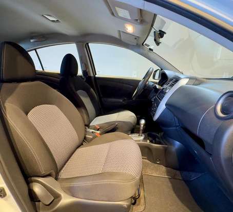 NISSAN-VERSA-2019