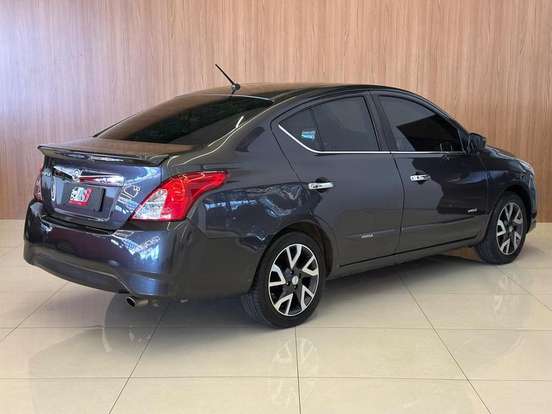 NISSAN-VERSA-2015