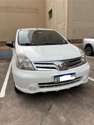 NISSAN-LIVINA-2013