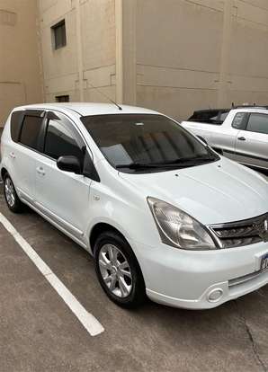 NISSAN-LIVINA-2013