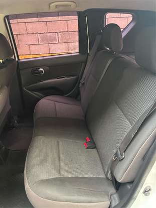 NISSAN-LIVINA-2013