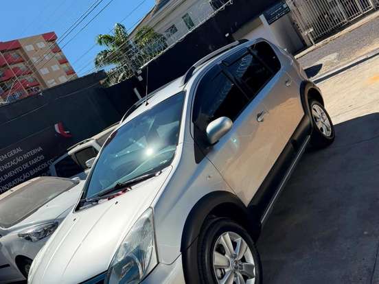 NISSAN-LIVINA-1.8 SL X-GEAR 16V FLEX 4P AUTOMÁTICO NISSAN-LIVINA-2014