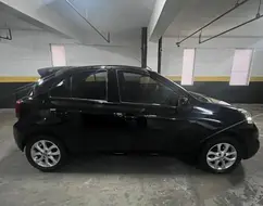 NISSAN MARCH 1.6 SV 16V FLEX 4P XTRONIC NISSAN MARCH 1.6 SV 16V FLEX 4P XTRONIC
